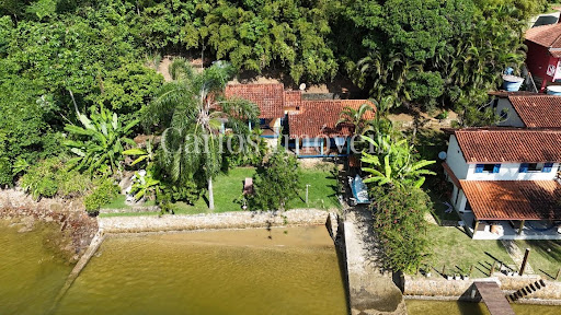 Casa Frente Mar para Venda em Angra dos Reis / RJ no bairro Ponta do Sapê