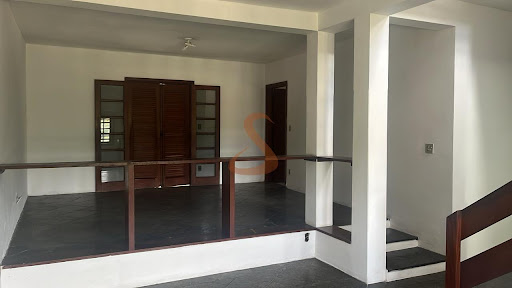 Casa à Venda em Jardim Sorirama - 230m², 3 Dormitórios