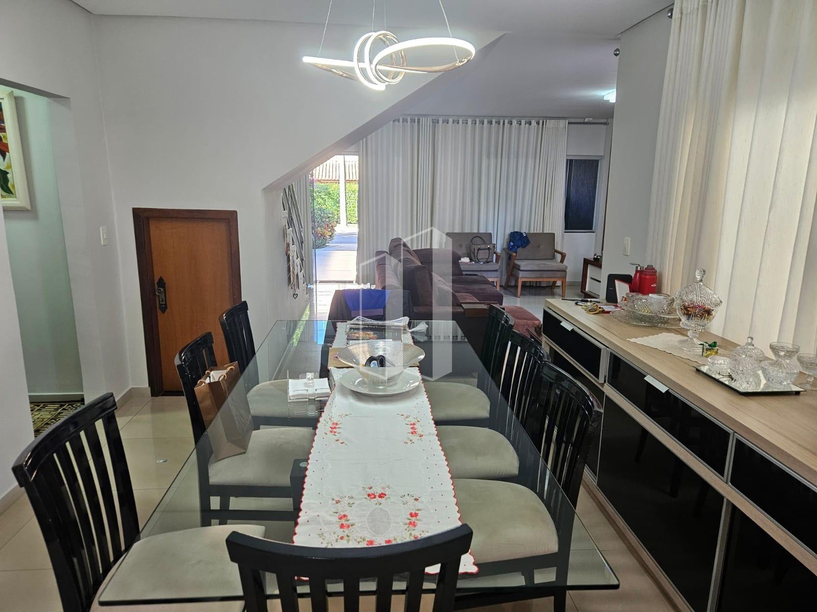 Casa à venda com 4 quartos, 4 suítes, 4 vagas e 247m² no Loteamento Portal do Sol II, Goiânia (GO) — foto 3 de 16