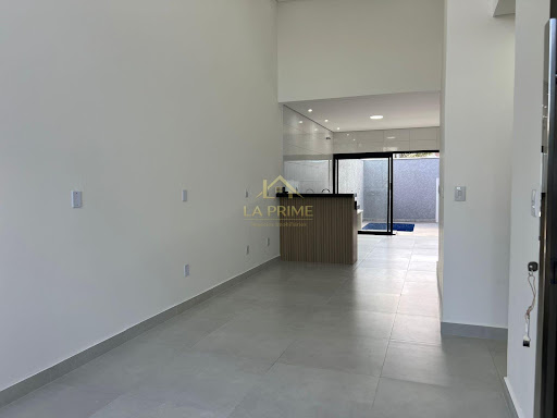 Casa em Condomínio no Jardim Santa Marta em Sorocaba, 102m²,  03 dormitórios, 01 suíte , 02 vagas de garagem.