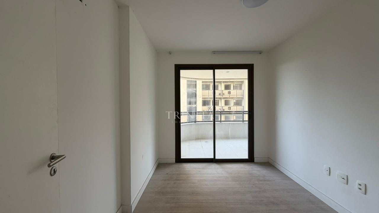 quarto-trinitaimobiliaria-elos-ilhapura
