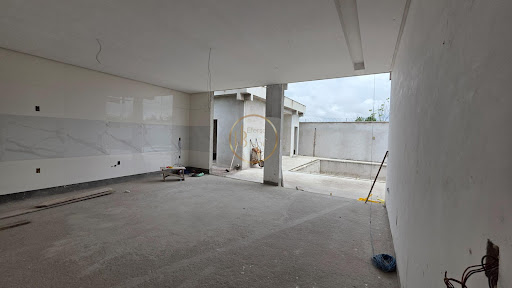 Casa de luxo em Outeiro São Francisco com 4 dormitórios e 300m² - Venda e locação por R$2.999.999