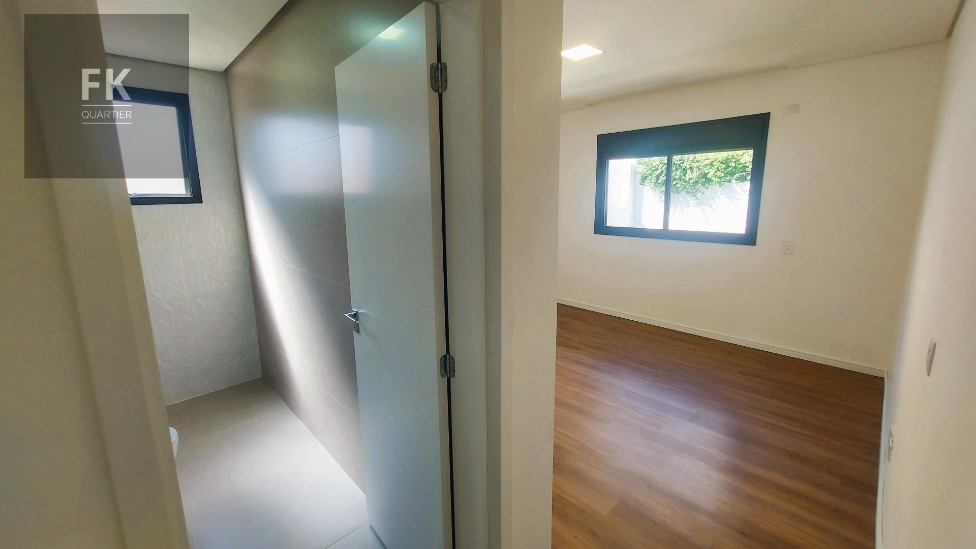 Casa à venda com 4 quartos, 4 suítes, 4 vagas e 385m² no Cidade Tamboré, Santana de Parnaíba (SP) — foto 18 de 26