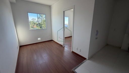 Apartamento à Venda em Jardim Obelisco, Poá - 2 Dorms 42m²