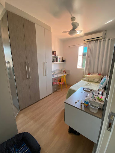 Casa duplex alto padrão, 3 quartos com suíte no Condomínio Vila dos pássaros.