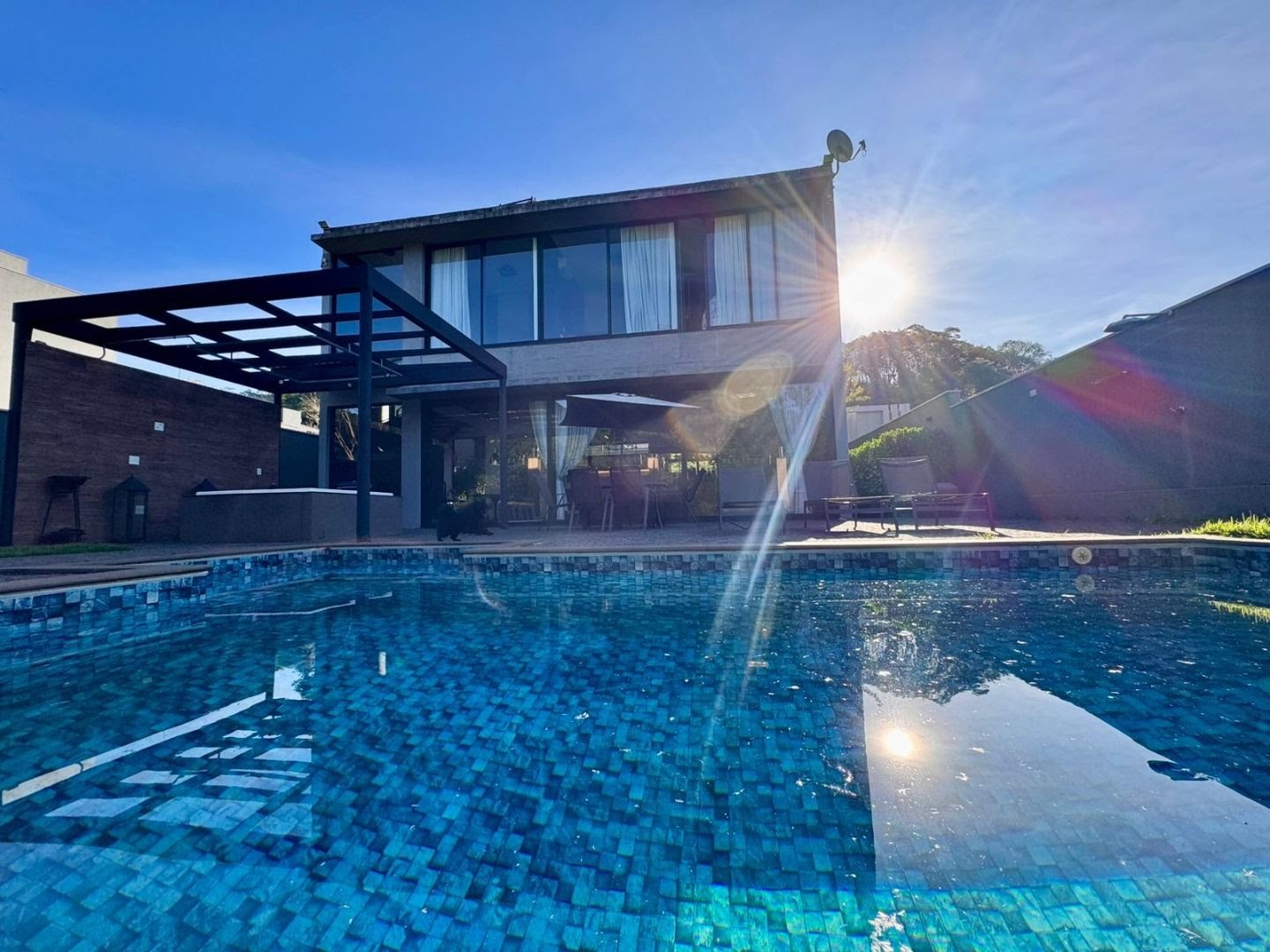 Casa para alugar com 3 quartos, 4 banheiros, 8 vagas e 265m² no Condomínio Alphaville III, Ribeirão Preto — foto principal