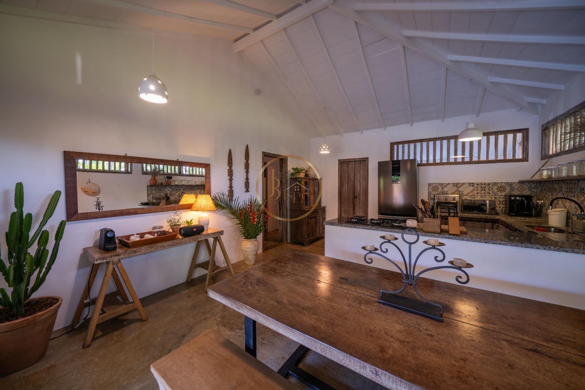 Casa à venda com 3 quartos, 3 suítes, 5 vagas e 460m² no Trancoso, Porto Seguro (BA) — foto 2 de 4