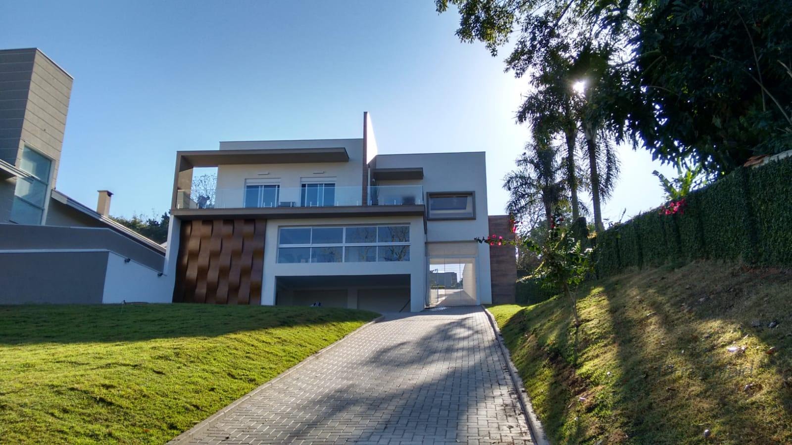 Casa à venda com 4 banheiros, 3 vagas e 630m² no Condominio Arujazinho I II III, Arujá — foto principal