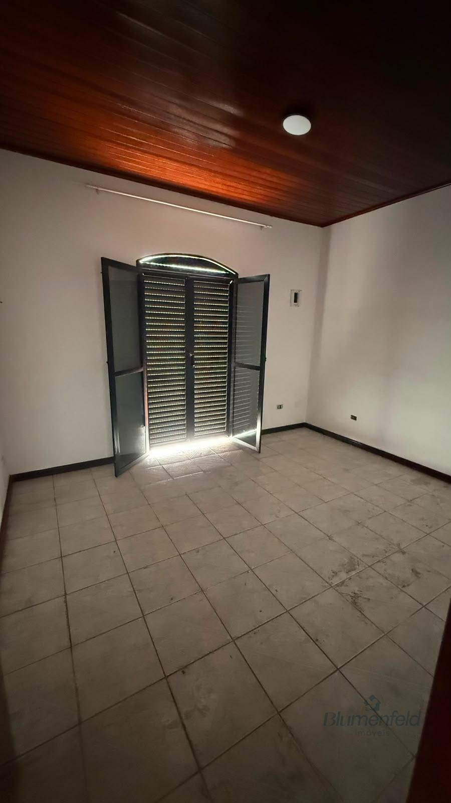 Casa à venda com 3 quartos, 2 banheiros, 3 vagas e 200m² no Center Ville, Arujá (SP) — foto 25 de 28