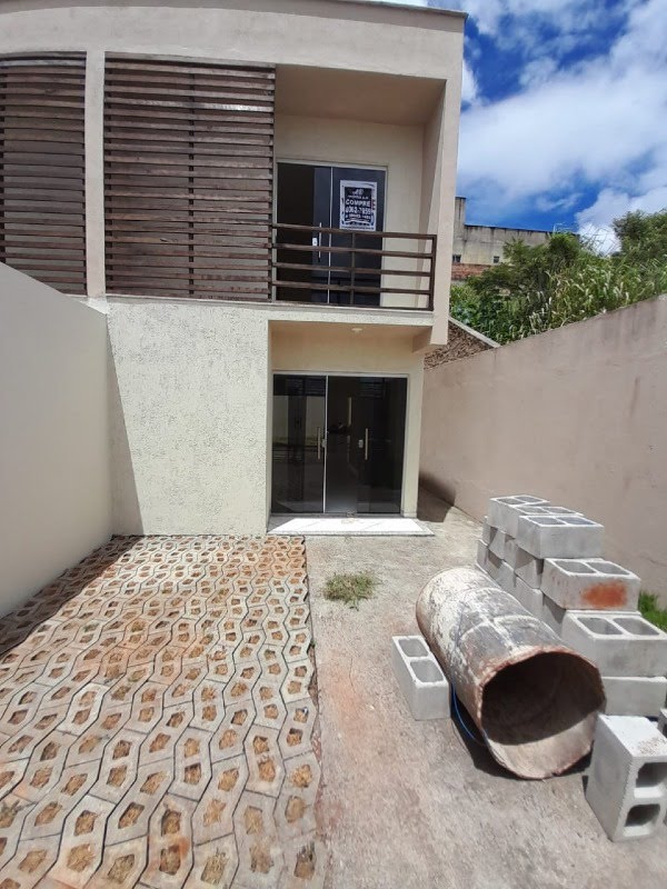Casa à venda com 2 quartos, 1 banheiro, 2 vagas e 70m² no Imperial, Santa Luzia — foto principal