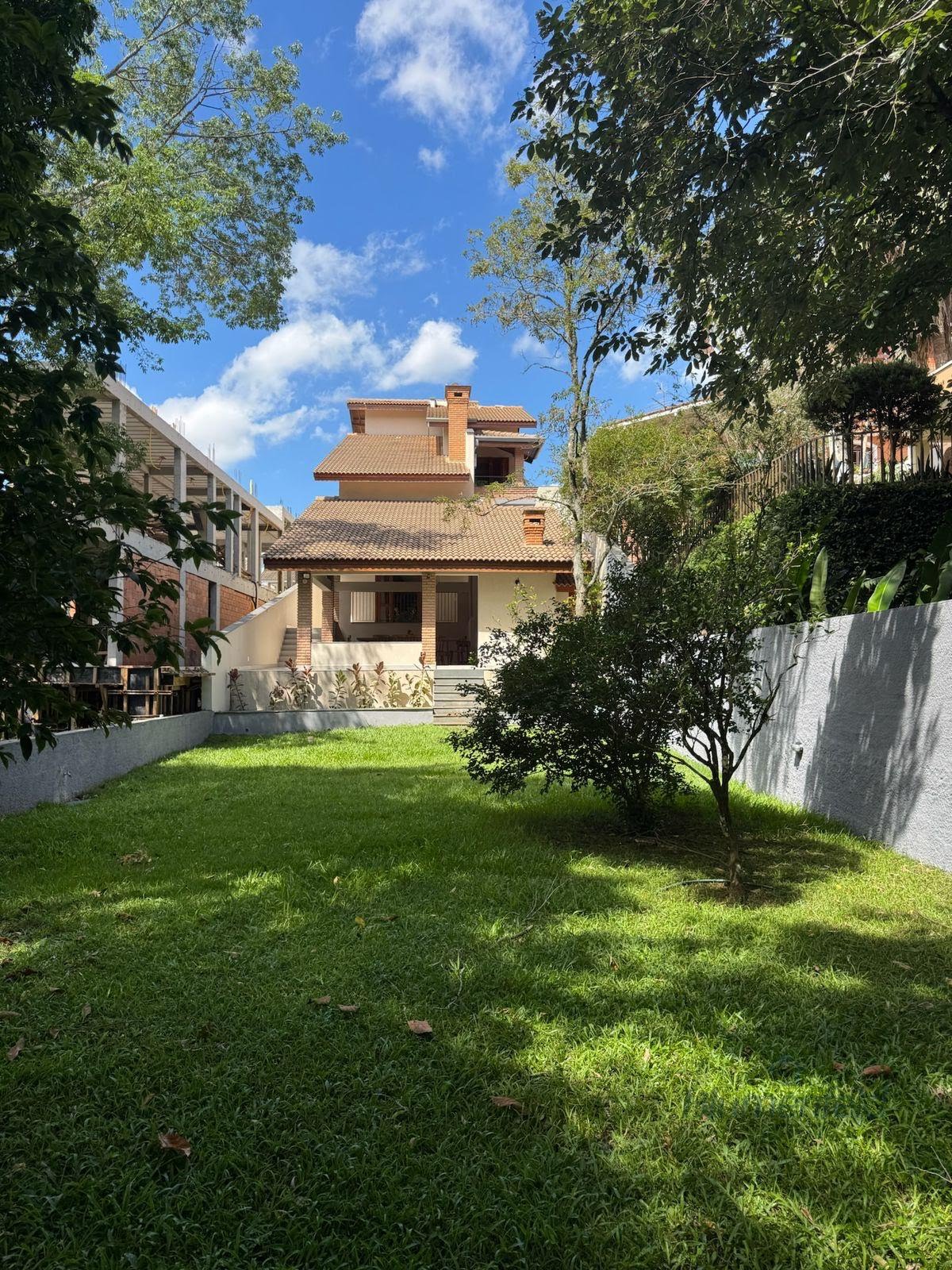 Casa à venda com 4 quartos, 1 suíte, 2 vagas e 400m² no Condomínio Arujazinho IV, Arujá (SP) — foto 28 de 30