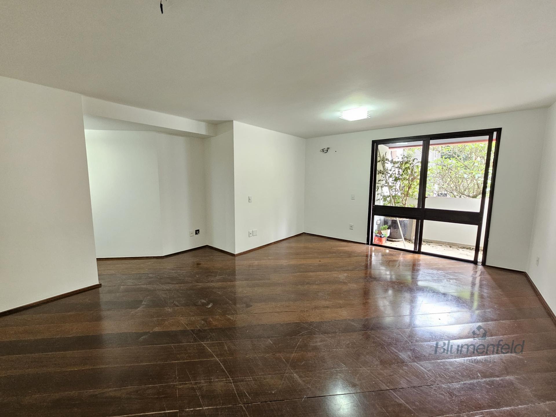 Apartamento para alugar com 3 quartos, 1 suíte, 1 vaga e 120m² no Moema, São Paulo (SP) — foto 9 de 28