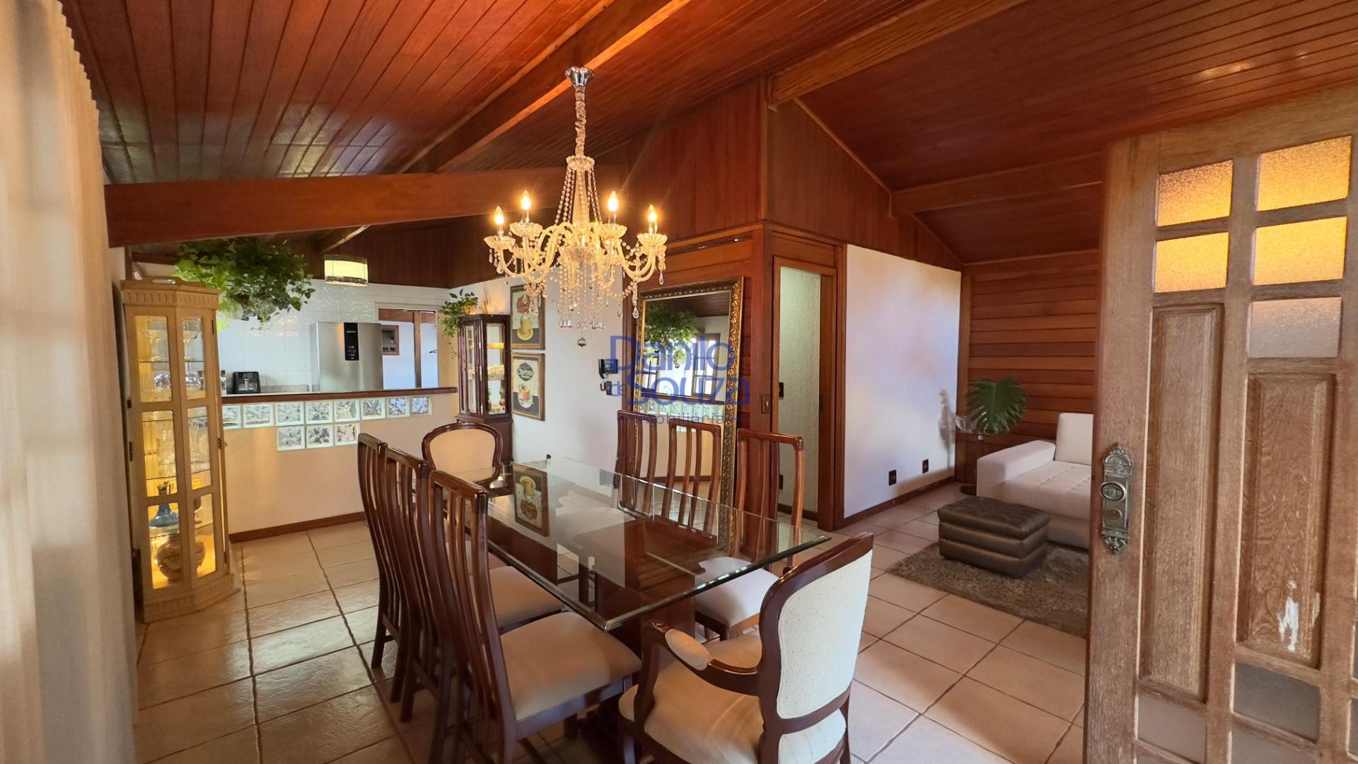 Casa à venda com 3 quartos, 3 suítes, 1 vaga e 190m² no Centro, Araxá (MG) — foto 4 de 22
