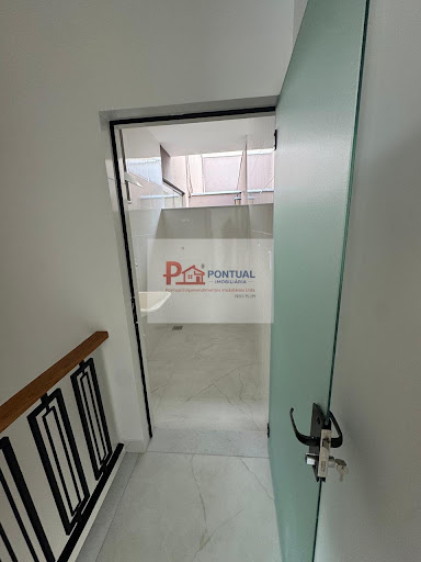 Casa geminada em alto padrão no bairro Belvedere  -  Coronel Fabriciano
