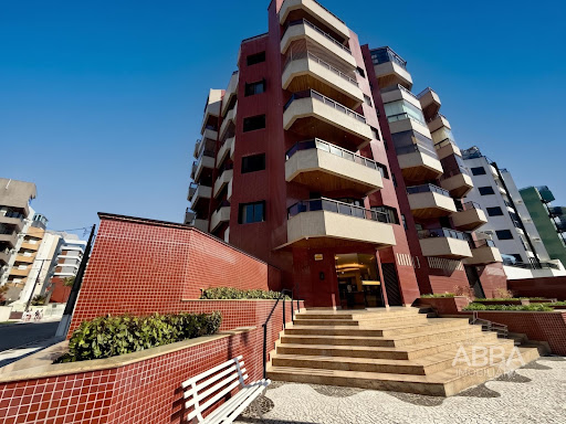 Apartamento Próximo a Praia Mansa e Praia Brava em Caiobá. 