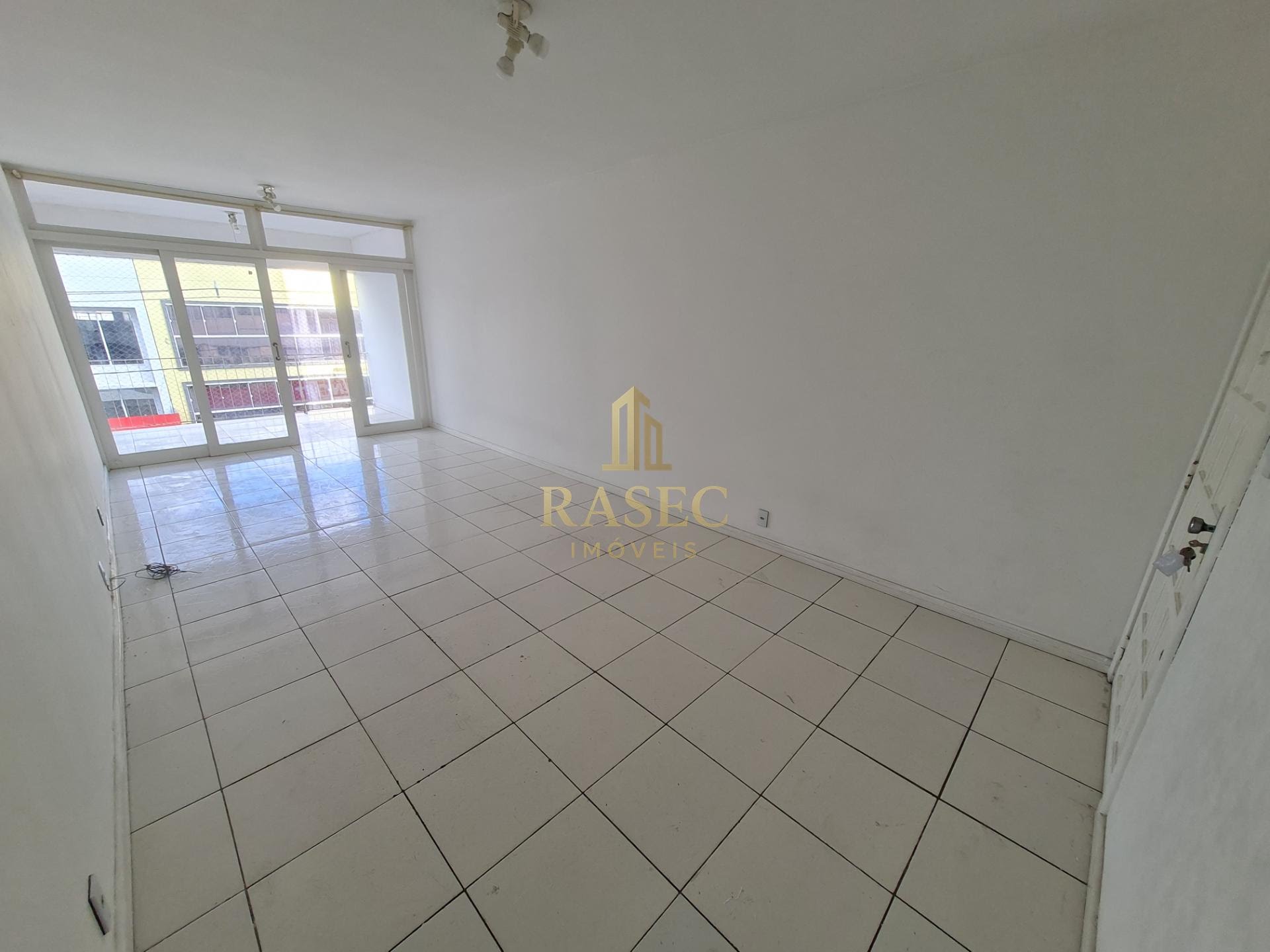 Apartamento à venda com 4 quartos e 126m² no Centro I, Brusque (SC) — foto 4 de 10