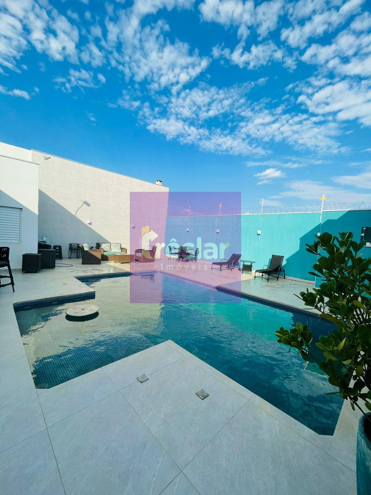 Casa à venda com 3 quartos, 4 banheiros, 4 vagas e 290m² no Jardim dos Ipês, Três Lagoas — foto principal