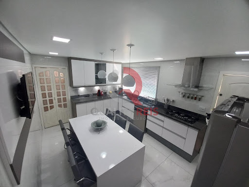 Sobrado à venda na Vila Mazzei, SP | 3 suítes e 200m²