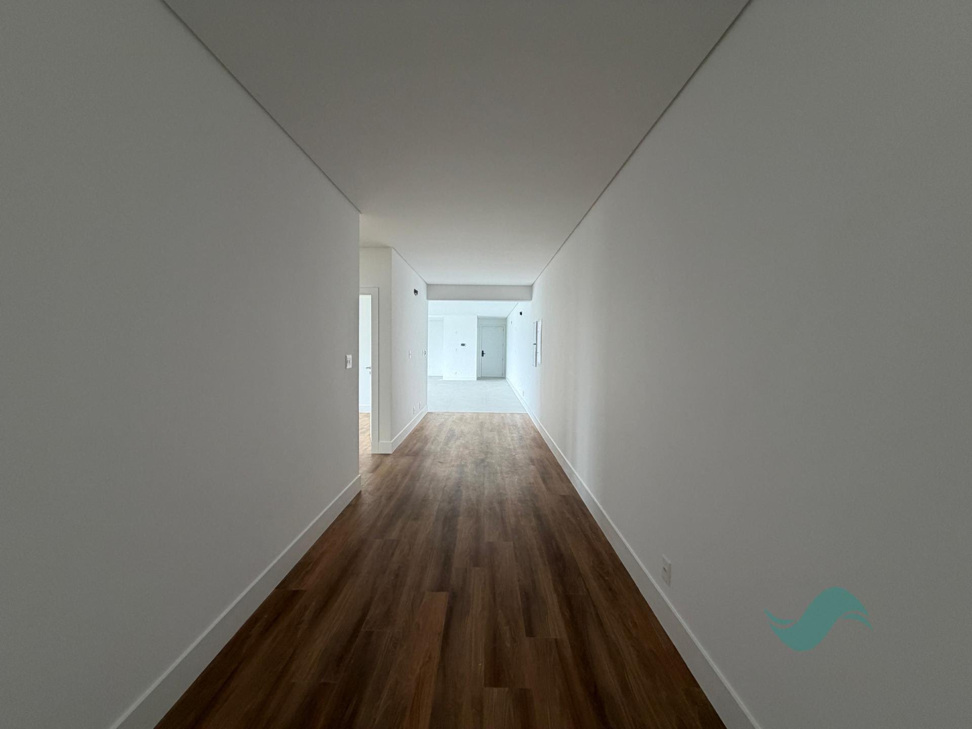 Apartamento à venda com 3 suítes, 5 vagas e 235m² no Jurerê Internacional, Florianópolis (SC) — foto 7 de 21