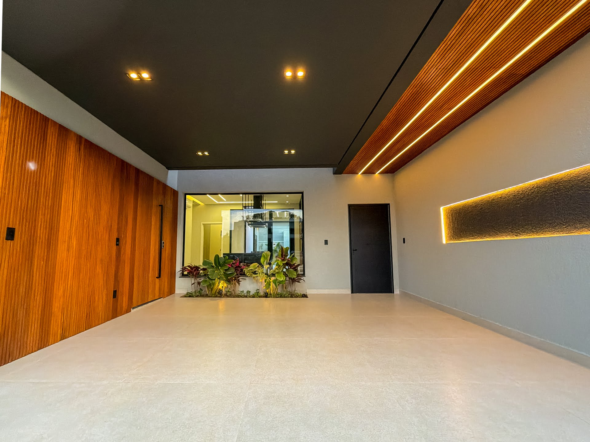 Casa à venda com 3 quartos, 3 suítes, 4 vagas e 213m² no Sapezal, Indaiatuba (SP) — foto 2 de 30