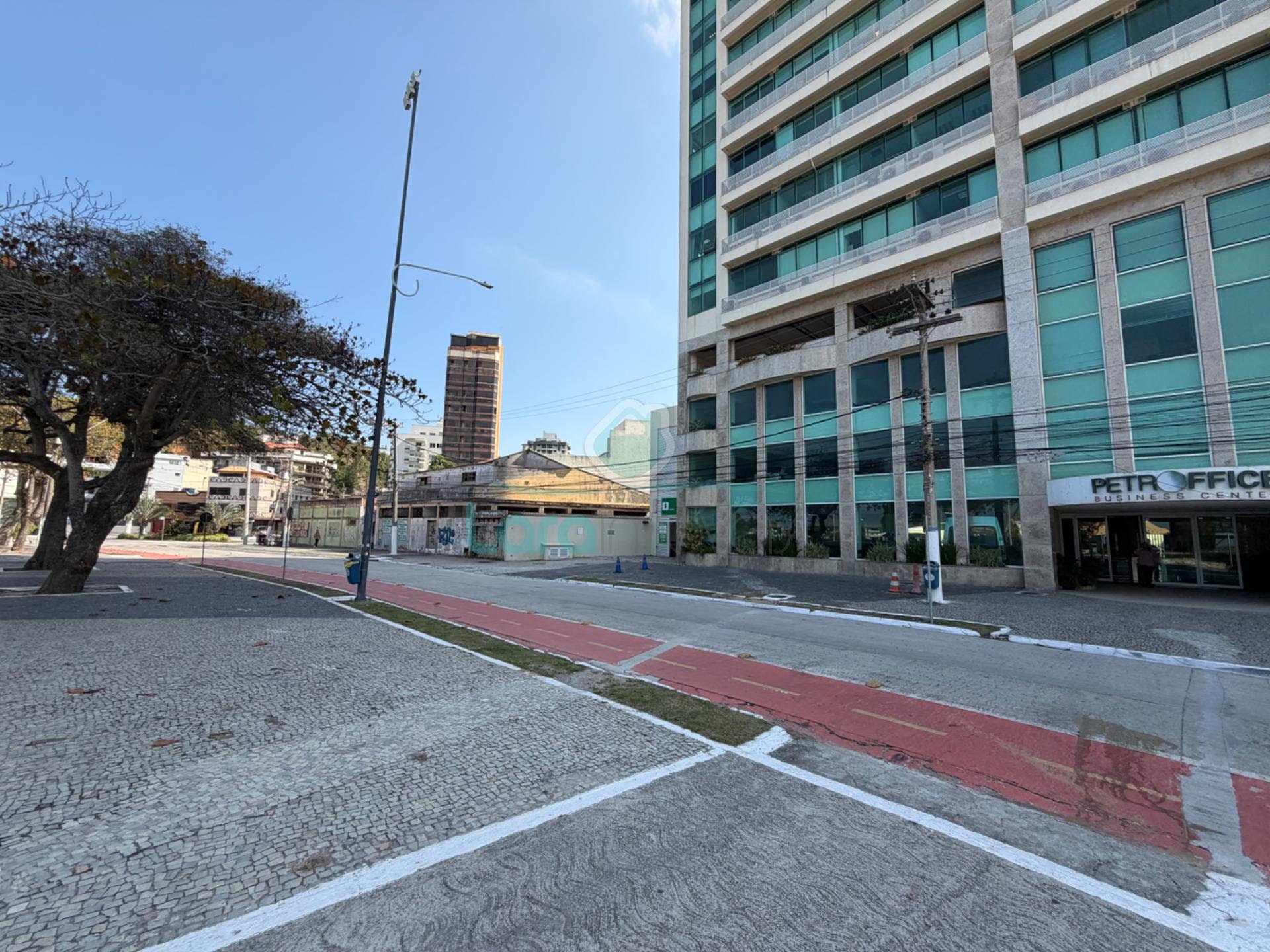 Comercial para alugar com 1 banheiro, 1 vaga e 27m² no Imbetiba, Macaé (RJ) — foto 13 de 15