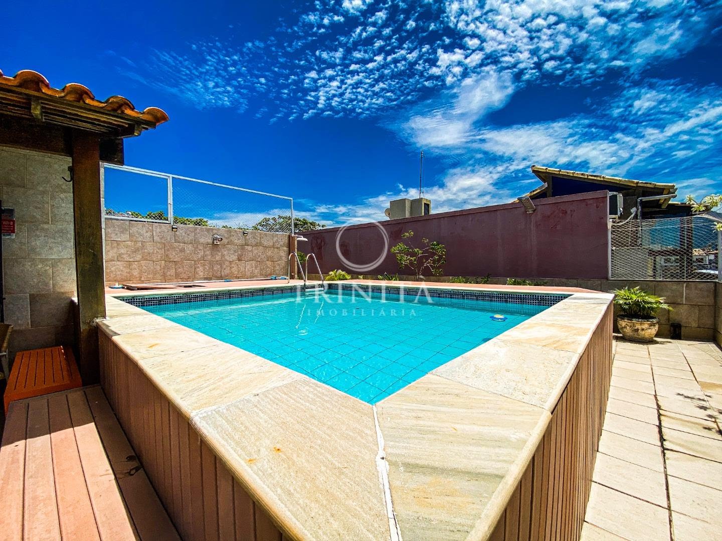 piscina-jardimoceanico-trinitaimoveis.jpg