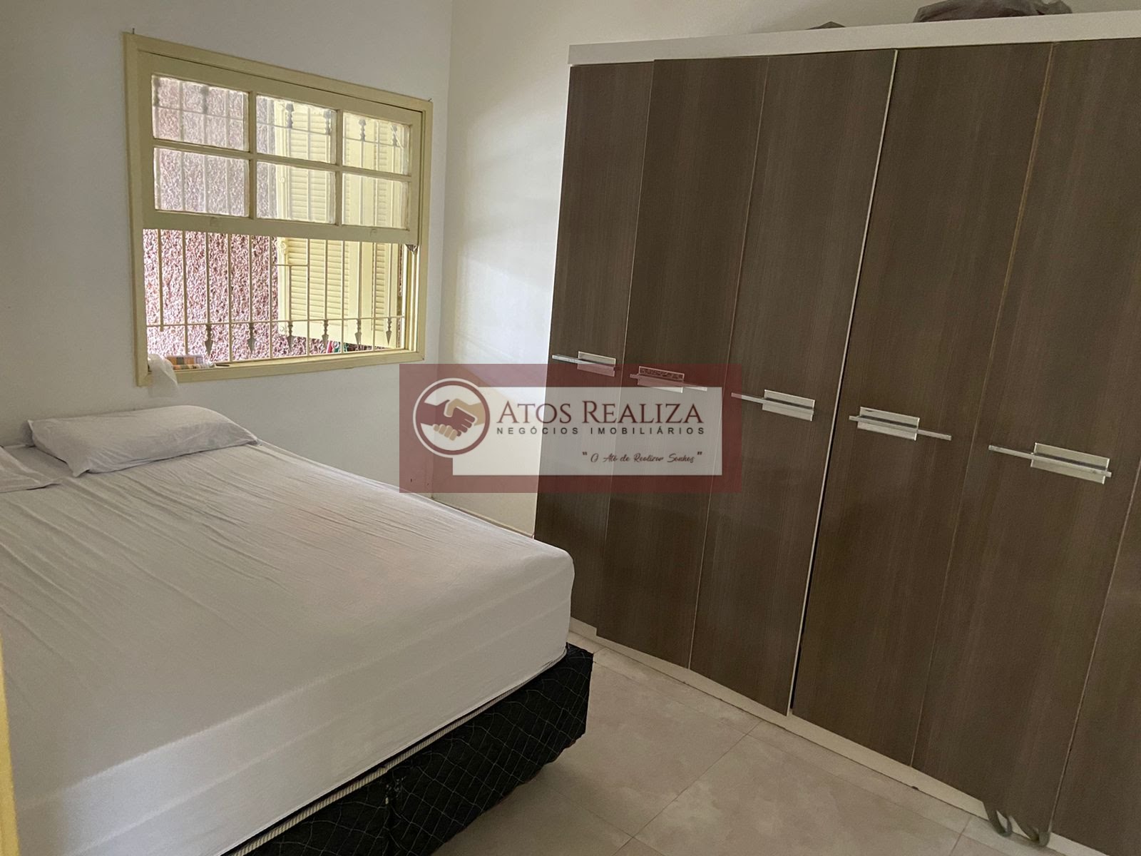 Casa à venda com 3 quartos, 1 banheiro, 2 vagas e 90m² no Socorro, São Paulo — foto principal
