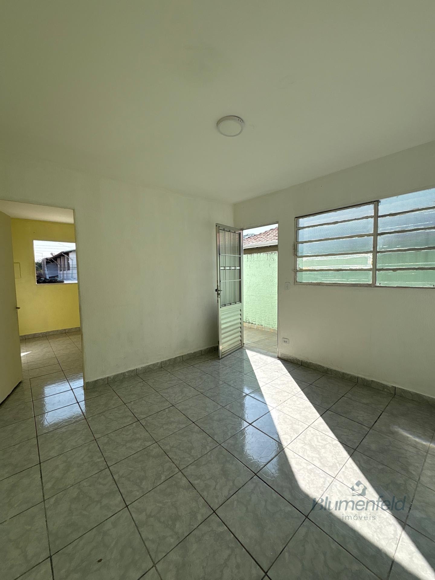 Casa à venda com 2 quartos, 1 banheiro, 1 vaga e 125m² no Jardim Amaral, Itaquaquecetuba — foto principal