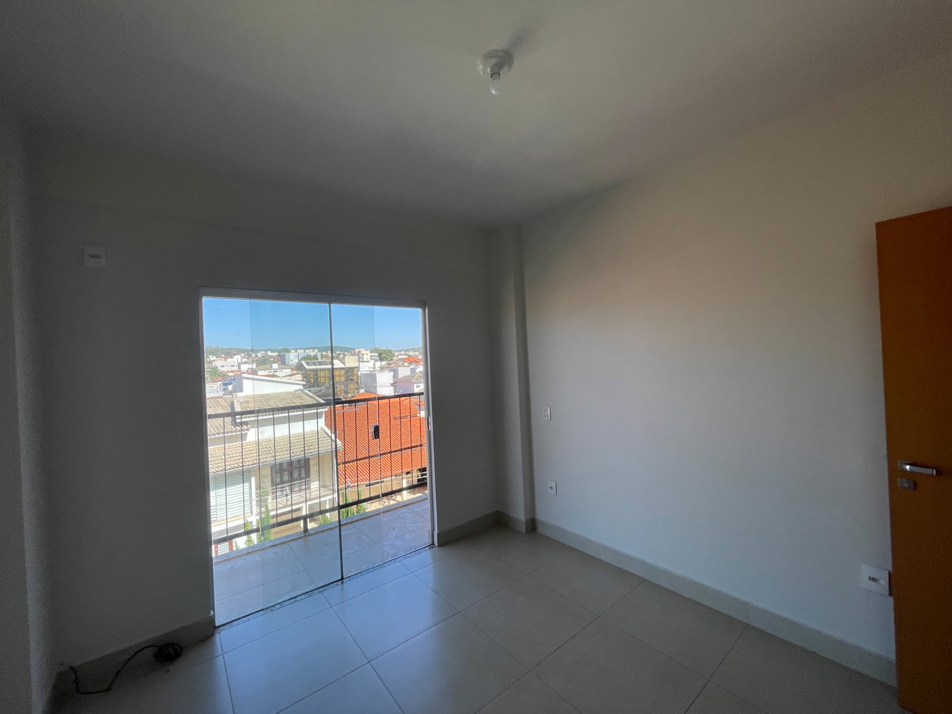 Apartamento à venda com 2 quartos, 1 banheiro, 2 vagas e 70m² no Cidade, Paracatu (MG) — foto 3 de 23