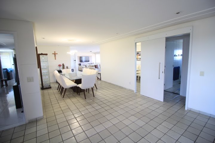 Apartamento à venda com 4 quartos, 2 suítes, 4 vagas e 245m² no Apipucos, Recife (PE) — foto 11 de 30