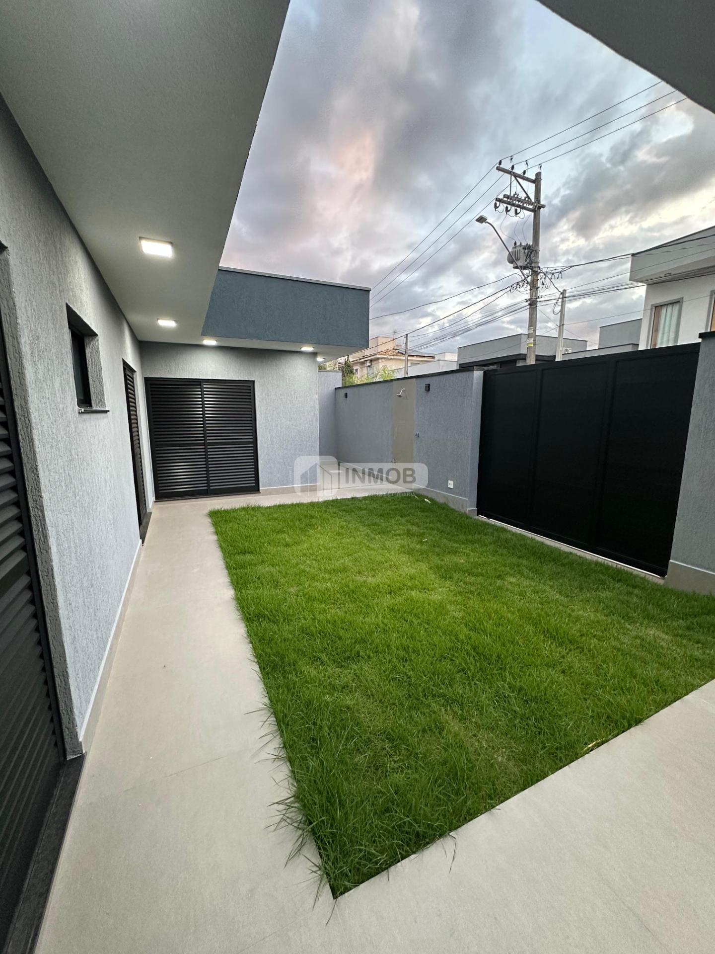 Casa à venda com 3 quartos, 1 suíte, 2 vagas e 215m² no Caminho Novo, Tremembé (SP) — foto 2 de 20