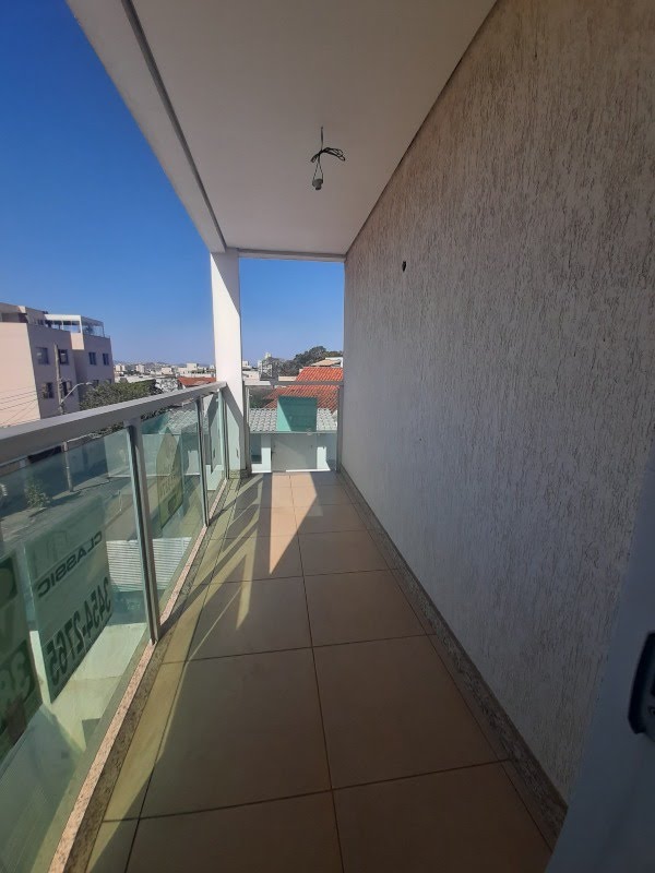 Casa à venda com 5 quartos, 2 suítes, 5 vagas e 245m² no Sao Joao Batista (venda Nova), Belo Horizonte (MG) — foto 13 de 30