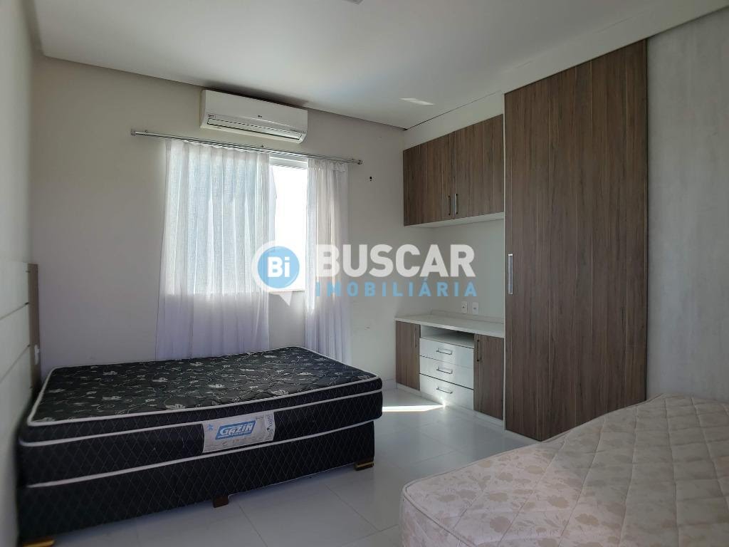 Casa à venda com 4 quartos, 3 suítes, 2 vagas e 346m² no Papagaio, Feira de Santana (BA) — foto 19 de 21