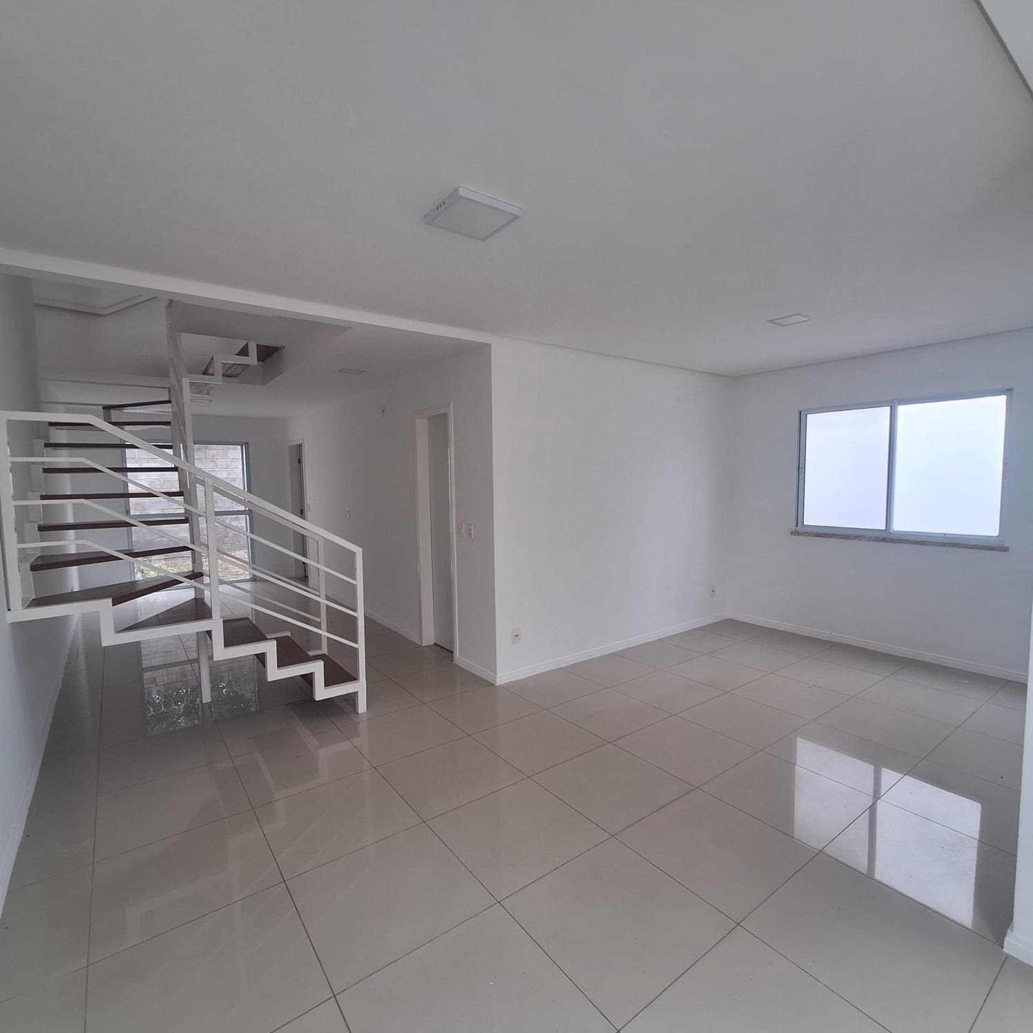 Casa à venda com 3 quartos, 3 suítes, 2 vagas e 120m² no Sim, Feira de Santana (BA) — foto 3 de 21