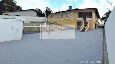 Casa na Granja Viana, 296m², 16 salas | 19 vagas