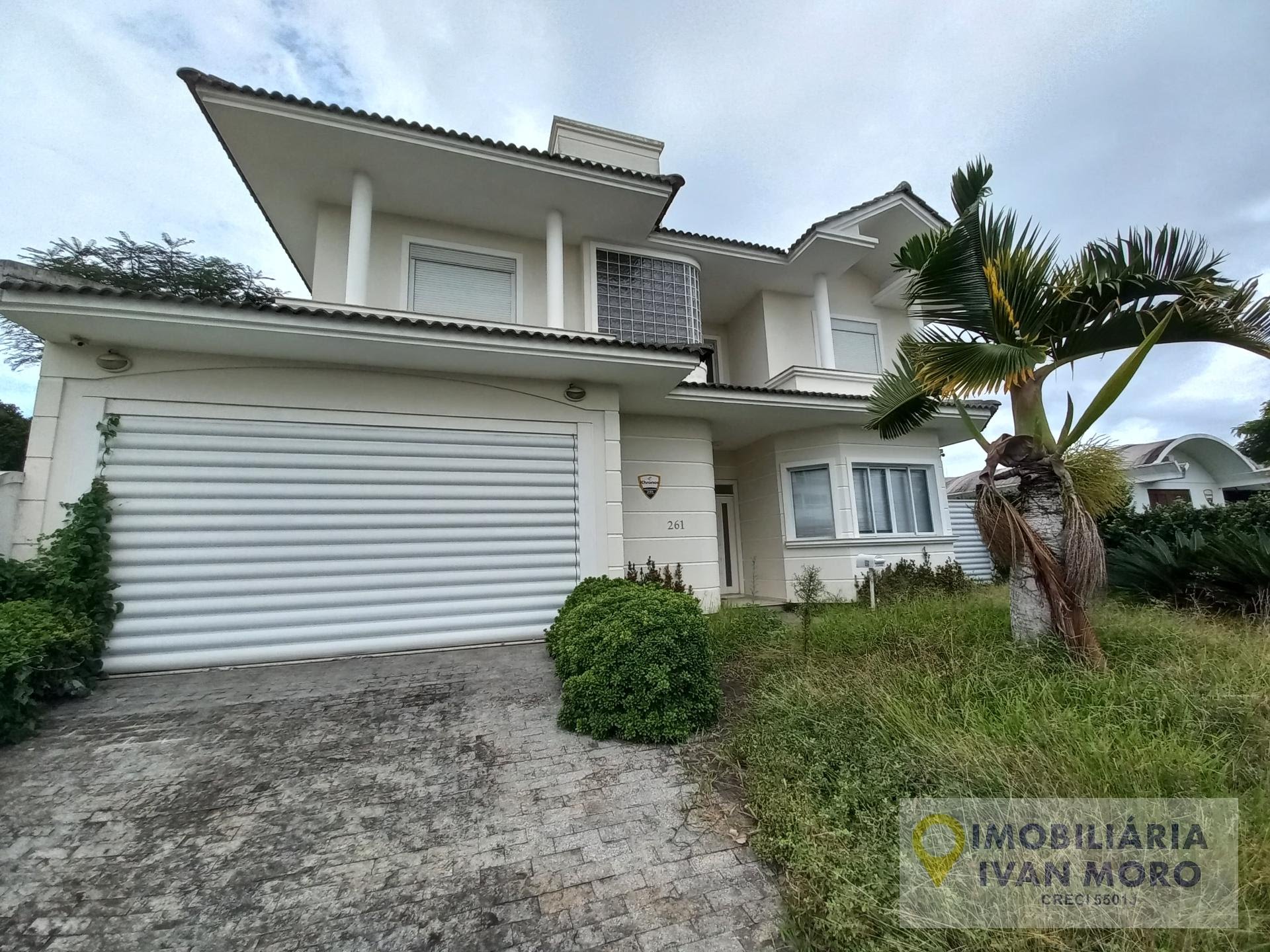 Casa à venda com 5 quartos, 5 banheiros, 2 vagas e 286m² no Jurerê, Florianópolis — foto principal