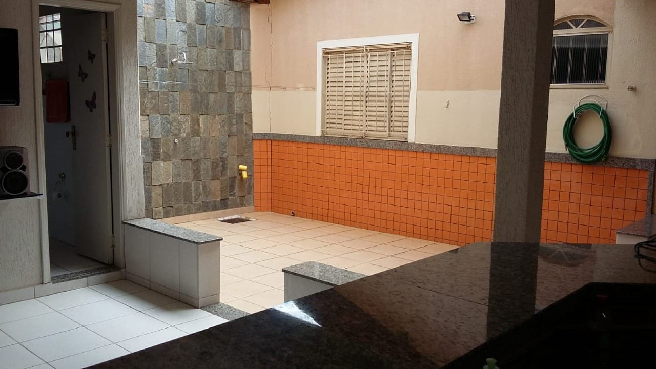 casa-a-venda-3-quartos-1-suite-2-vagas-marta-helen