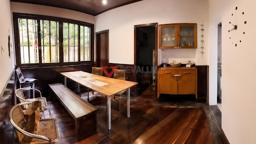 Casa Duplex na Barra da Tijuca RJ com 6 Dormitórios e 5 Suítes