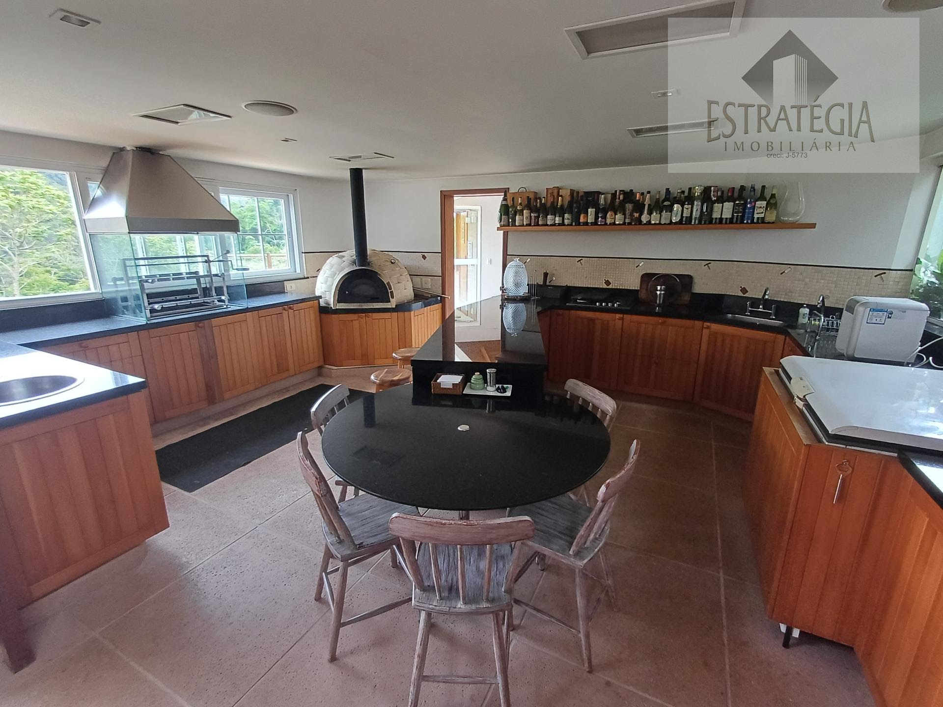Casa à venda com 5 quartos, 5 suítes, 3 vagas e 650m² no Cuiabá, Petrópolis (RJ) — foto 28 de 30