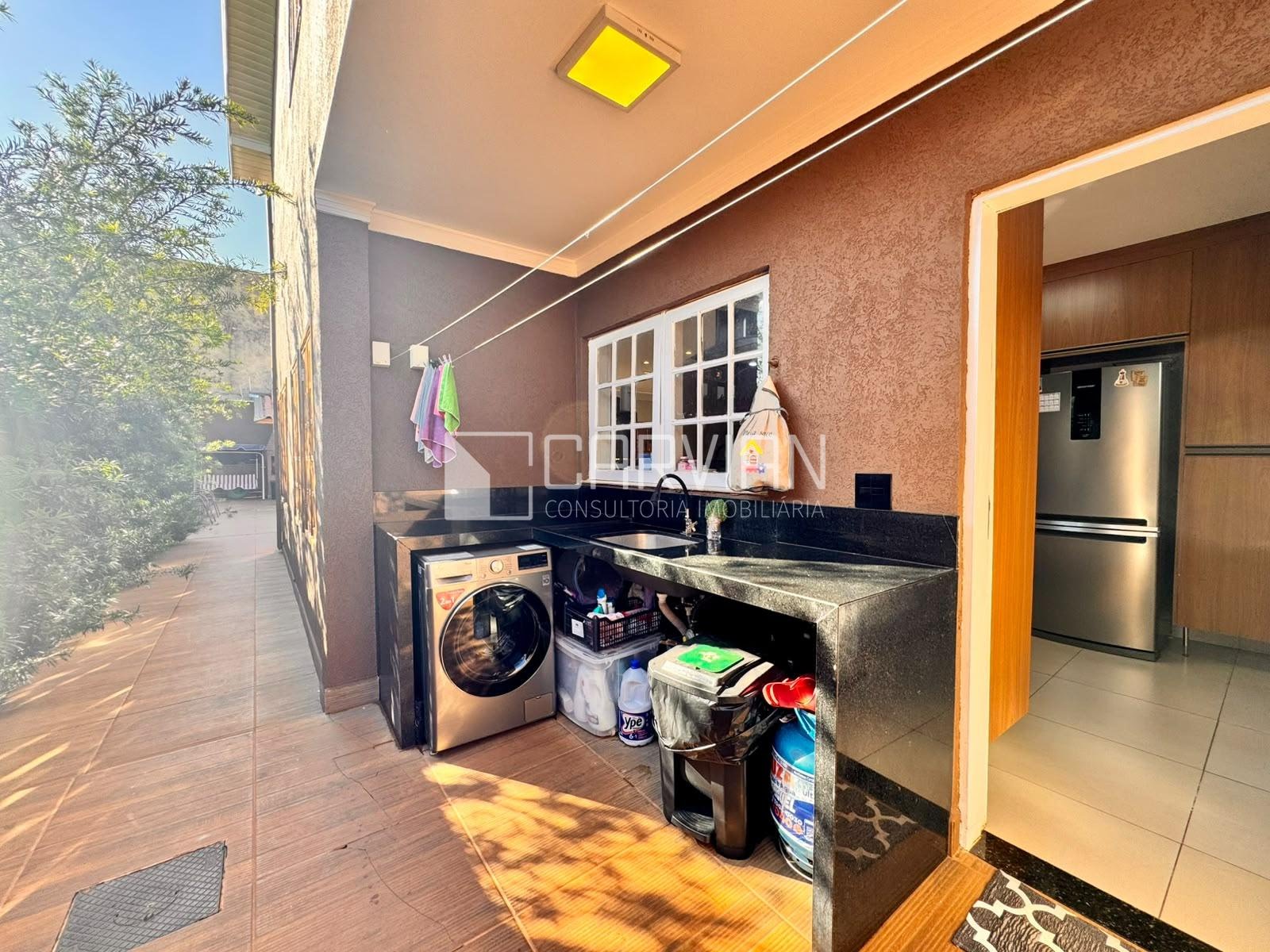 Casa à venda com 4 quartos, 1 suíte, 2 vagas e 280m² no Residencial Florida, Ribeirão Preto (SP) — foto 15 de 30