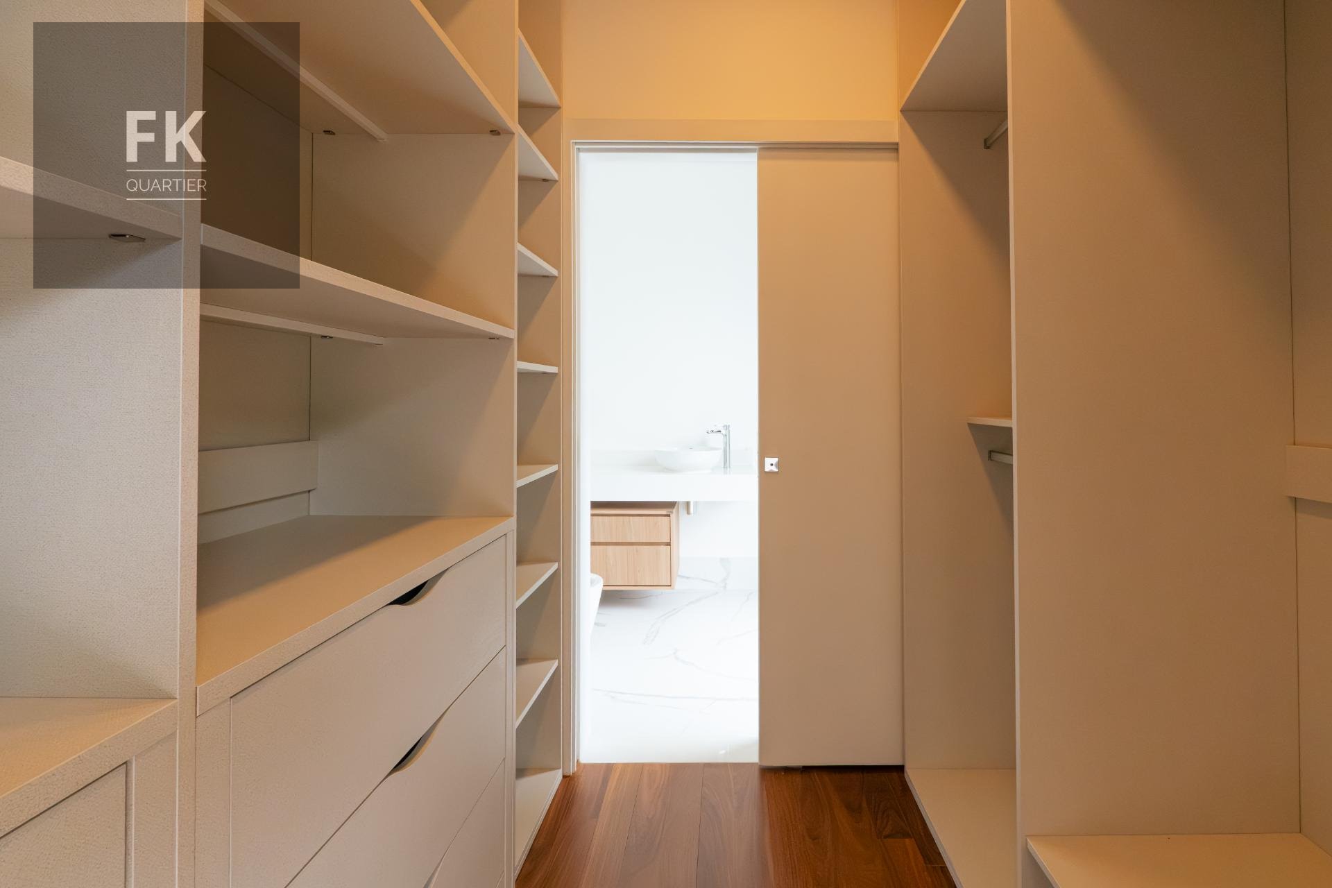 Casa à venda com 4 quartos, 4 suítes, 10 vagas e 1050m² no Colinas da Anhanguera, Santana de Parnaíba (SP) — foto 23 de 30
