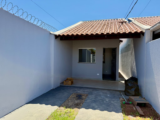 em BELA LAGUNA   -  Campo Grande