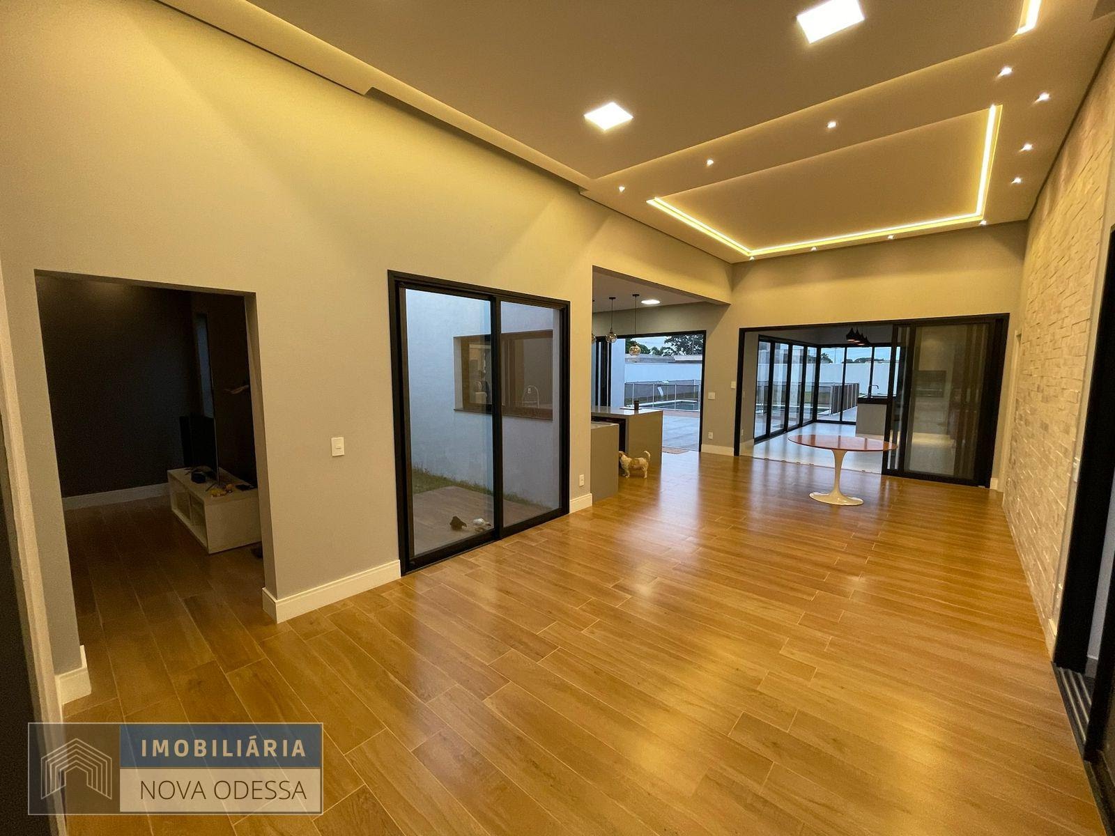 Casa à venda com 3 quartos, 3 suítes, 4 vagas e 356m² no Estância Hípica, Nova Odessa (SP) — foto 4 de 16