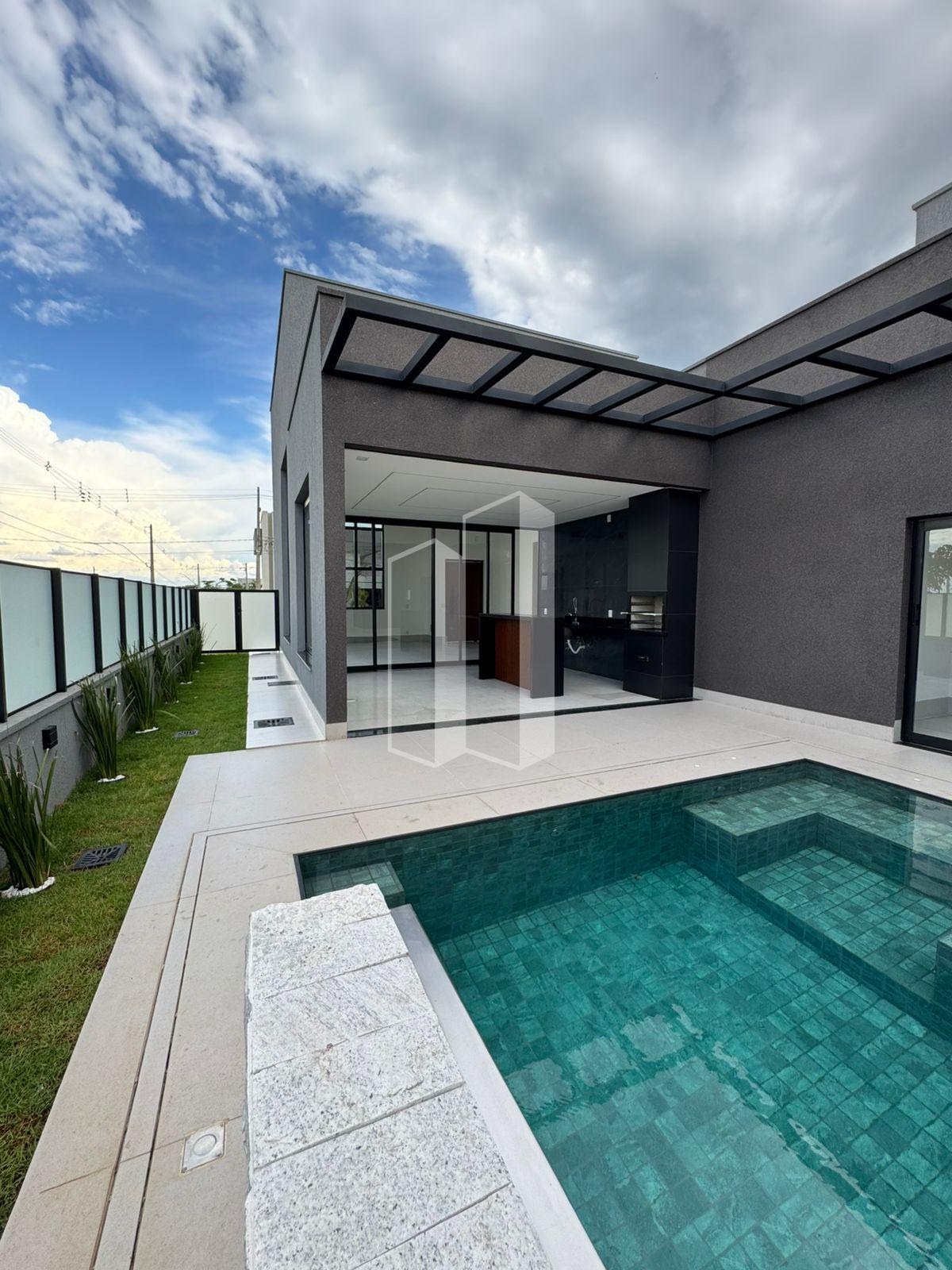 Casa à venda com 3 quartos, 6 banheiros, 4 vagas e 206m² no Terras Alpha Residencial 1, Senador Canedo — foto principal