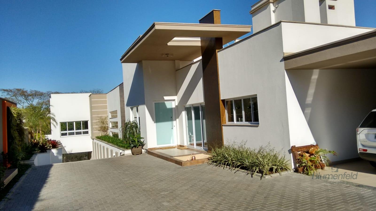 Casa à venda com 3 suítes, 3 vagas e 630m² no Condominio Arujazinho I II III, Arujá (SP) — foto 3 de 30