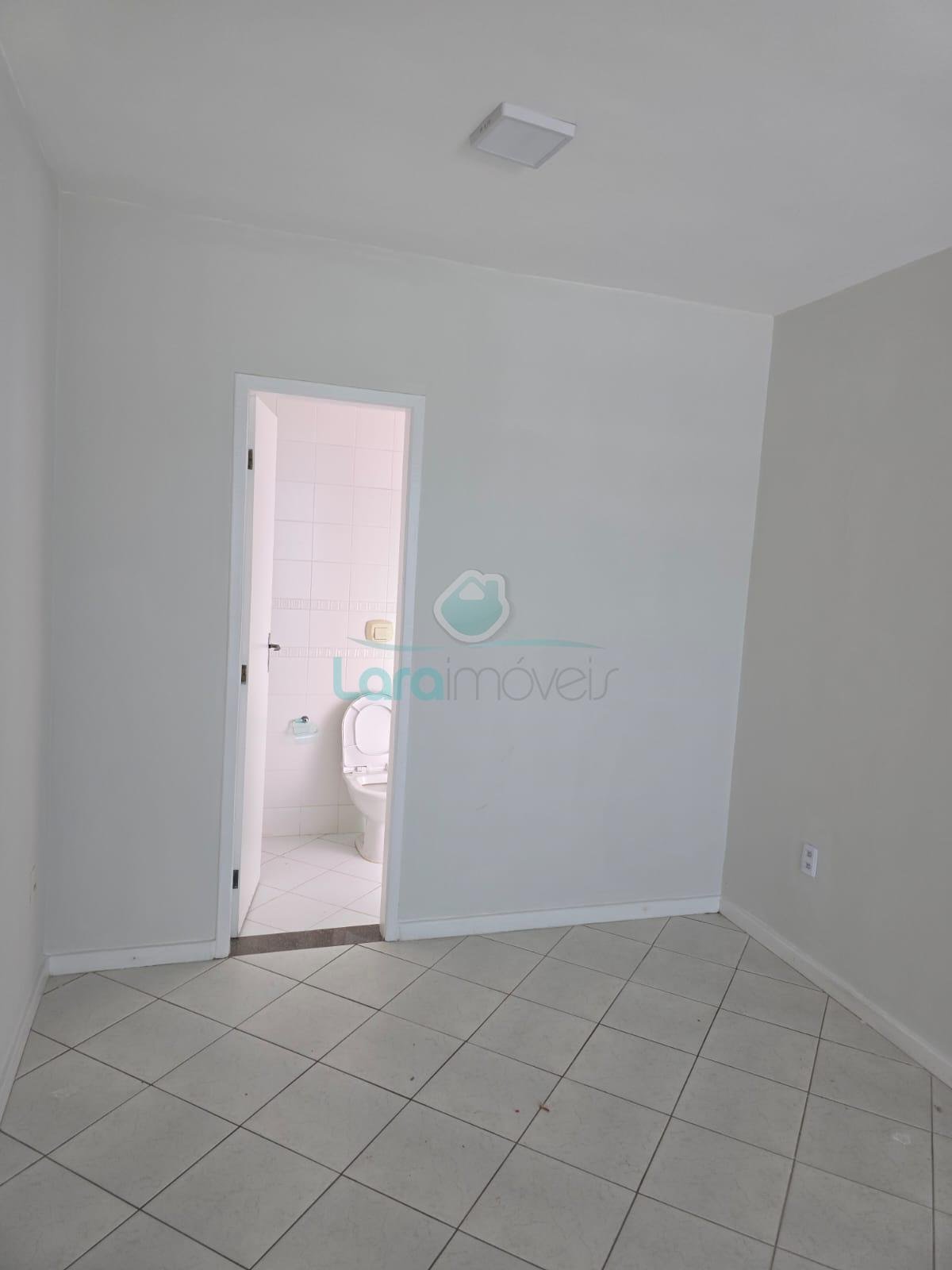 Apartamento para alugar com 4 quartos, 1 suíte, 2 vagas e 120m² no Cavaleiros, Macaé (RJ) — foto 16 de 18
