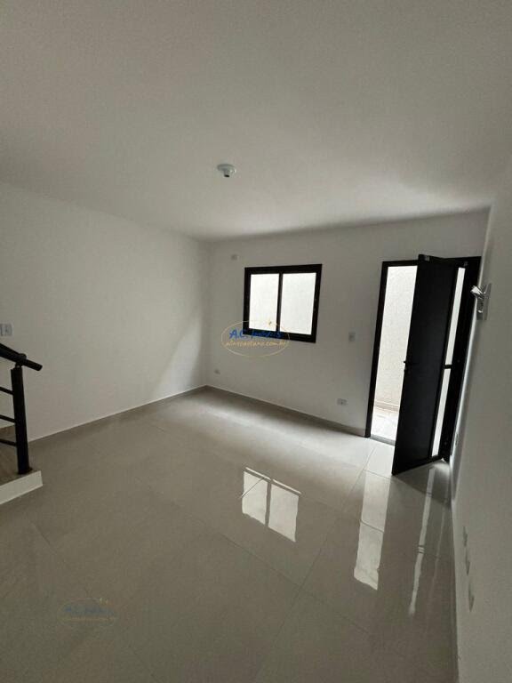 Casa à venda com 2 quartos, 1 banheiro, 1 vaga e 54m² no Vila Tupi, Praia Grande (SP) — foto 2 de 12