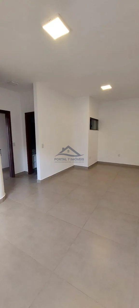 Casa à venda com 3 quartos, 1 suíte, 2 vagas e 180m² no Jardim Arizona, Sete Lagoas (MG) — foto 12 de 17