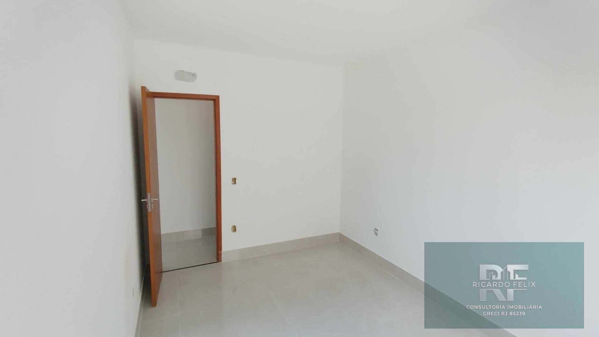Casa à venda com 3 quartos, 1 suíte, 2 vagas e 210m² no Ouro Verde, Rio das Ostras (RJ) — foto 14 de 26