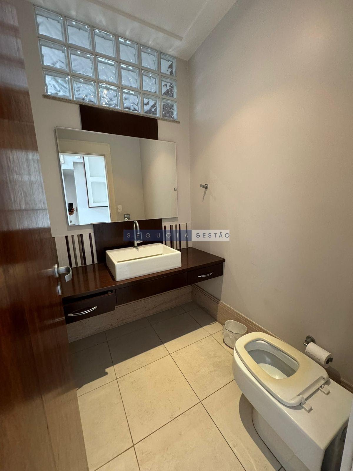 Casa à venda com 4 quartos, 4 suítes, 3 vagas e 422m² no Vila Jaboticabeira, Taubaté (SP) — foto 7 de 30